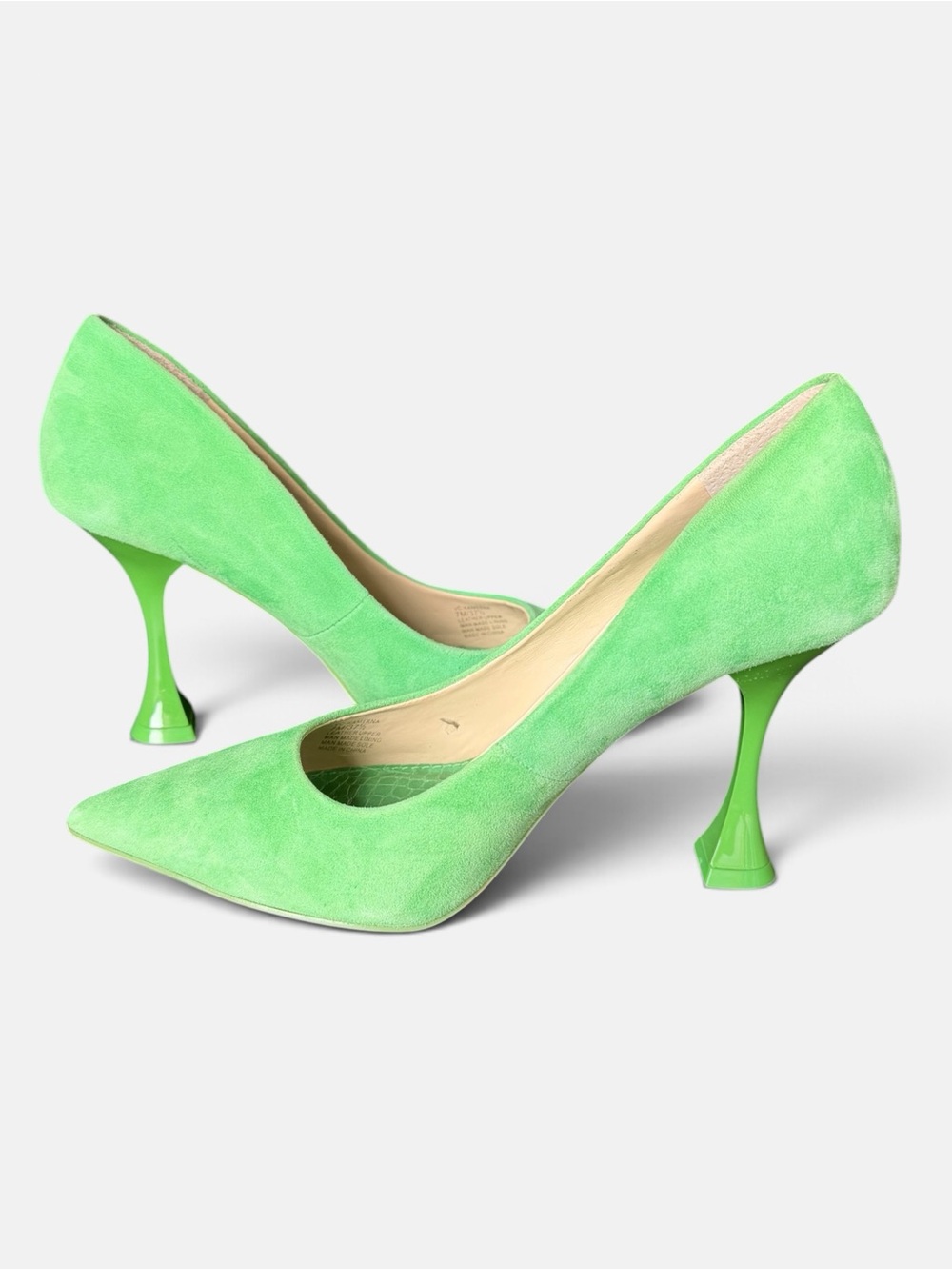 Vince Camuto Neon Green Suede Pointed-Toe Pumps with Sculpted Patent Heel. 7.5